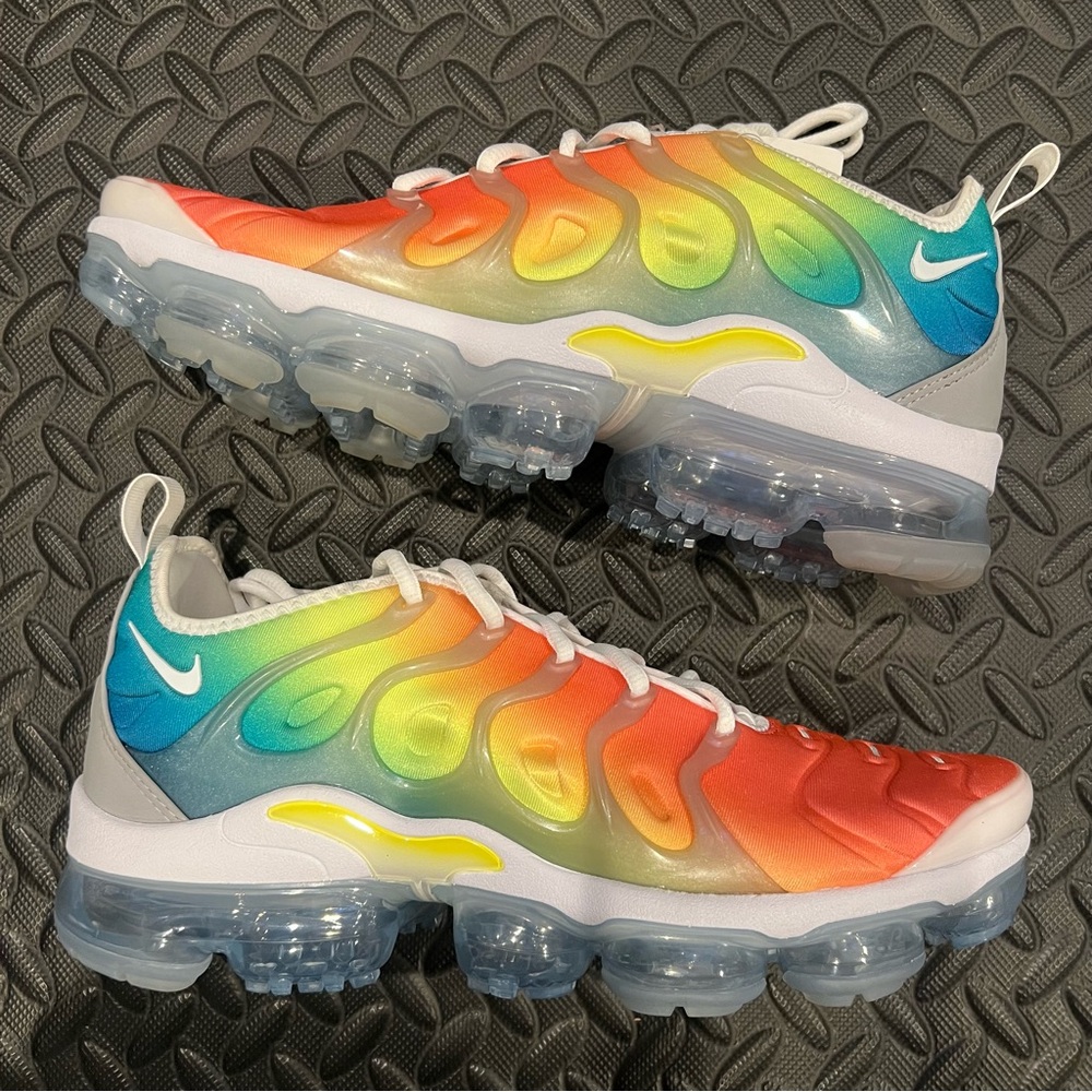 Nike Air VaporMax Plus ‘Retuned Air’ 924453-103 Size 9.5